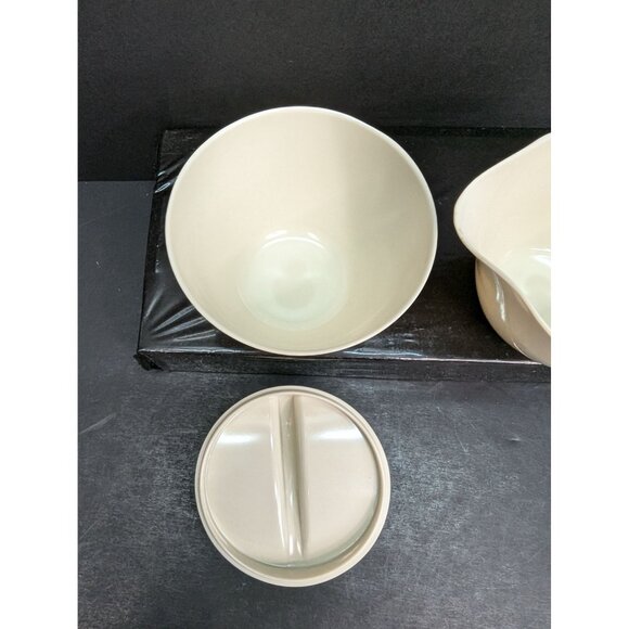 Vintage Melmac Melamine White Cream and Sugar Set with Lid - Picture 3 of 6